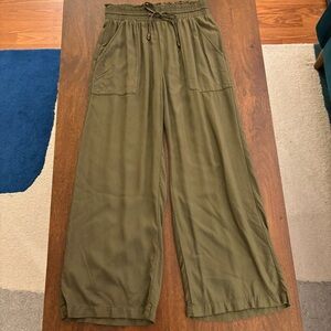 A&F High Waist Olive Green Linen Blend Pants